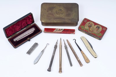 Lot 459 - A silver pocketknife; and other items