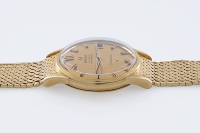 Lot 609 - Omega Constellation: an 18ct yellow gold chronometer wristwatch