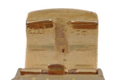 Lot 609 - Omega Constellation: an 18ct yellow gold chronometer wristwatch