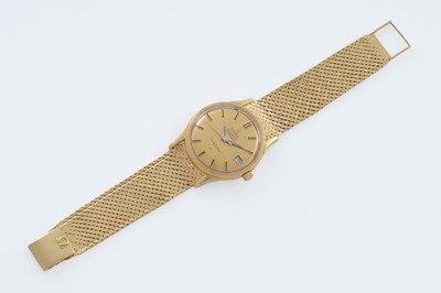 Lot 609 - Omega Constellation: an 18ct yellow gold chronometer wristwatch