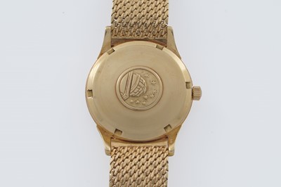 Lot 609 - Omega Constellation: an 18ct yellow gold chronometer wristwatch