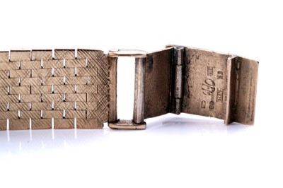 Lot 213 - A mid-20th Century Accurist 9ct gold wristwatch