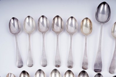 Lot 304 - An Edwardian part-service of silver flatware; and other flatware