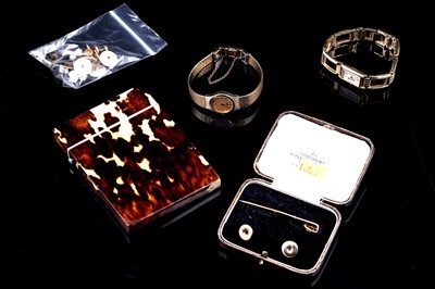 Lot 1 - Gold, watches, and accoutrements