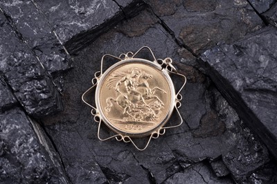 Lot 230 - An Elizabeth II 1968 gold sovereign