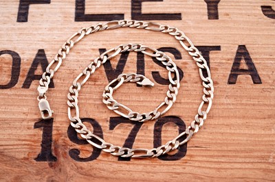 Lot 83 - A 9ct gold Figaro link neck chain