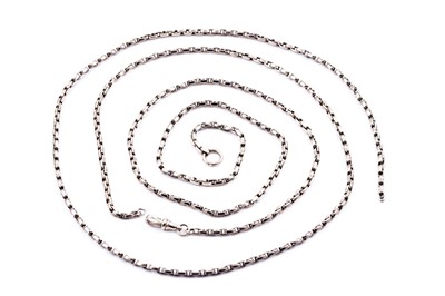 Lot 86 - A late 19th Century 9ct gold guard or muff chain