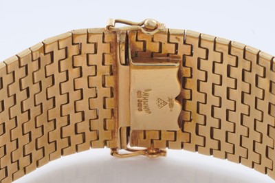 Lot 677 - A 20th Century 14ct gold cuff bracelet
