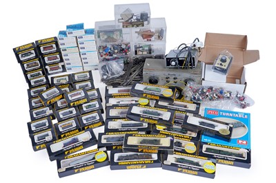 Lot 574 - Graham Farrish N-gauge model railway