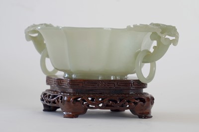 Lot 344 - A Chinese Bowenite small censer