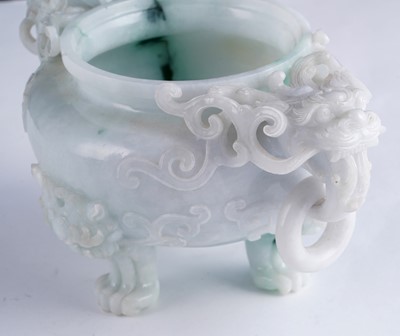 Lot 346 - A jade censer and cover