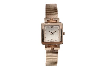 Lot 423 - Tissot Orinda: an 18ct yellow gold lady's dress watch