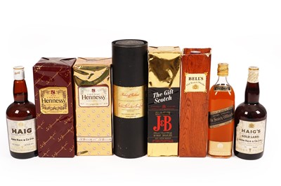 Lot 429 - A collection of alcohol