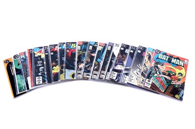 Lot 4 - Batman DC Comics and Graphic Novels