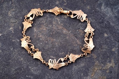 Lot 18 - An Egyptian 18ct gold Eye of Ra bracelet