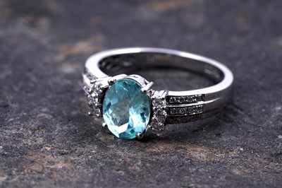 Lot 144 - A contemporary aquamarine and diamond dress ring