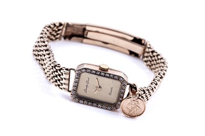 Lot 223 - A lady's Bueche-Girod 9ct gold cased cocktail watch