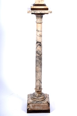 Lot 193 - An early 20th Century marble and ormolu mounted lamp