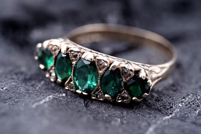 Lot 104 - A Victorian-style five-stone green spinel ring