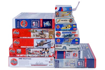 Lot 542 - Fourteen Airfix model kits