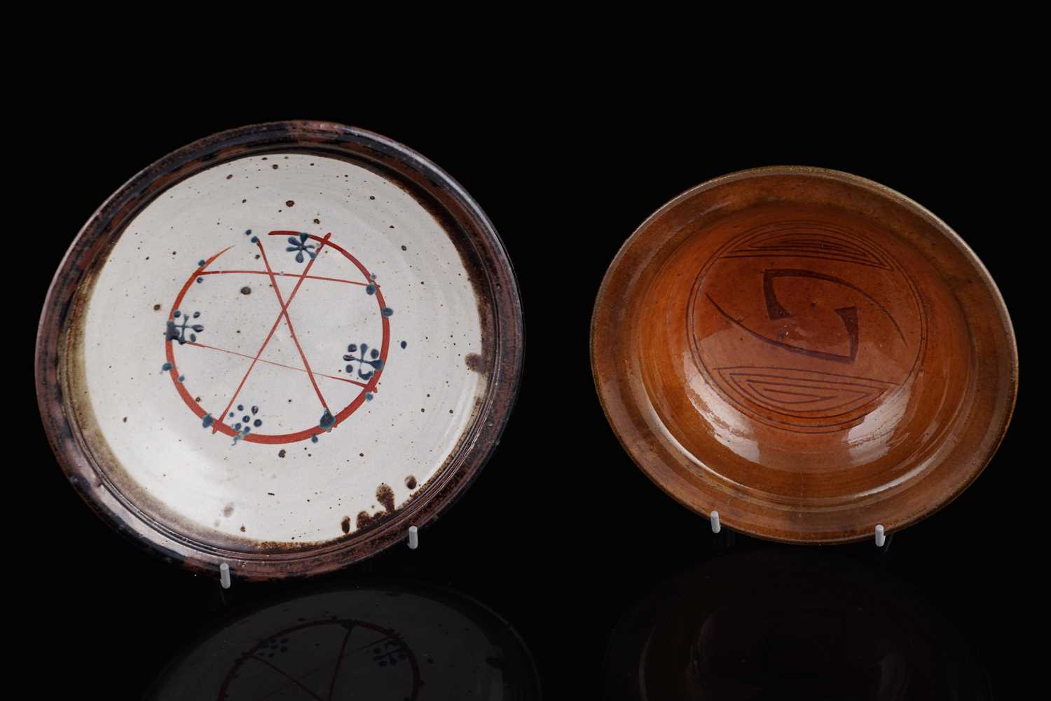 Lot 39 - A John Maltby dish; and a St Ives dish