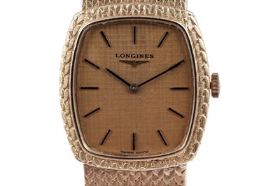 Lot 417 - Longines: an 18ct yellow gold manual wind wristwatch