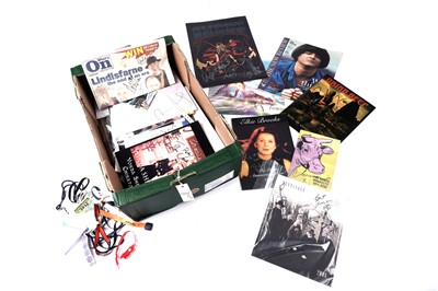 Lot 321 - A collection of music magazines and programmes