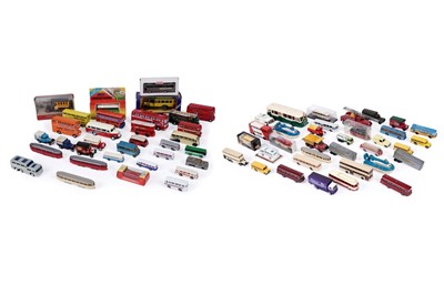Lot 563 - A collection of mostly loose diecast vehicles