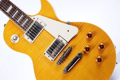 Lot 204 - An Epiphone Les Paul Standard