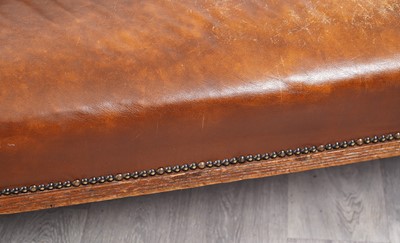 Lot 4 - A Victorian oak chaise lounge