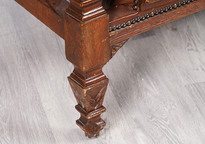 Lot 4 - A Victorian oak chaise lounge