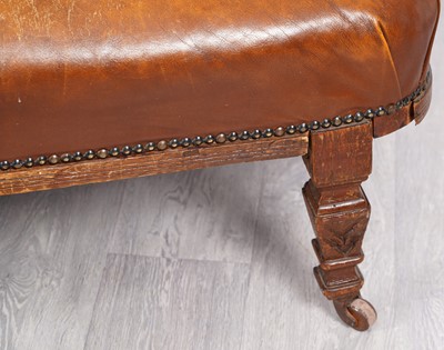 Lot 4 - A Victorian oak chaise lounge