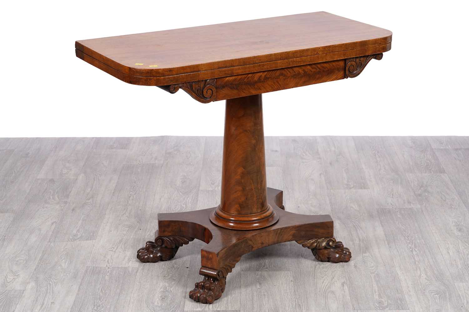 Lot 5 - A William IV fiddle-back mahogany tea table