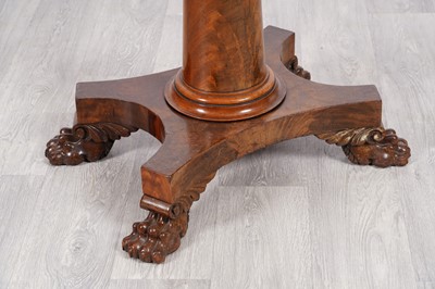 Lot 5 - A William IV fiddle-back mahogany tea table