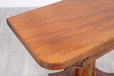 Lot 5 - A William IV fiddle-back mahogany tea table