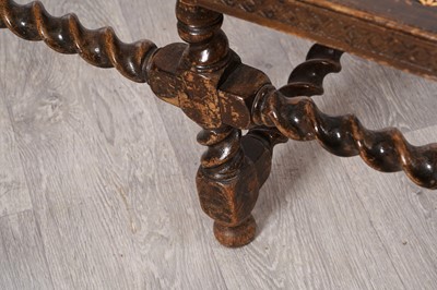 Lot 9 - A Jacobean-style oak daybed