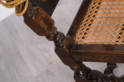 Lot 9 - A Jacobean-style oak daybed