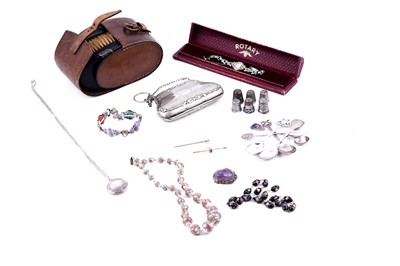 Lot 73 - Edwardian and later jewellery and silver, including: a 9ct gold bar brooch; and crescent moon pin