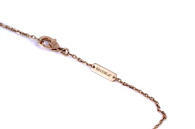 Lot 505 - Van Cleef & Arpels: an 18ct yellow gold and mother-of-pearl pendant necklace