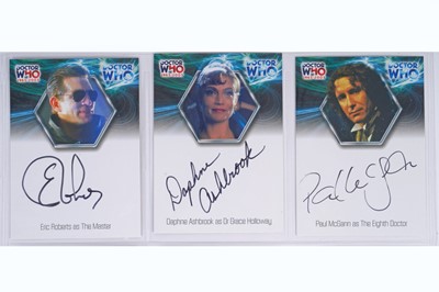 Lot 303 - A collection of signed Doctor Who trading cards