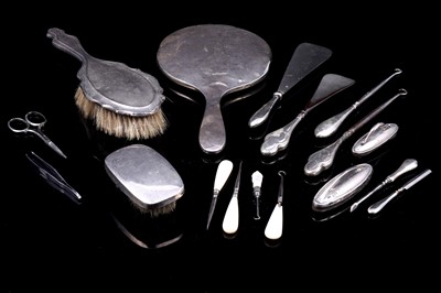 Lot 226 - Edwardian and later silver dressing table items