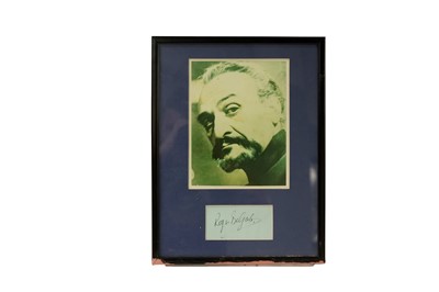 Lot 307 - A collection of Doctor Who photographs and signatures