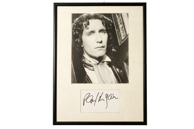Lot 307 - A collection of Doctor Who photographs and signatures