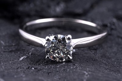 Lot 506 - A solitaire diamond ring