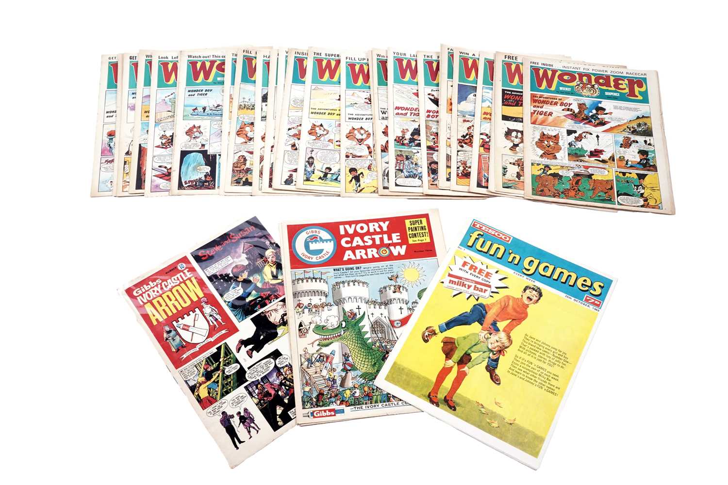 Lot 75 - Wonder Weekly and other promotional comics