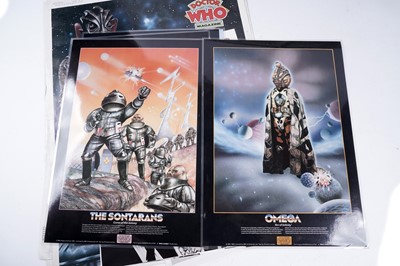 Lot 331 - A collection of Doctor Who printed material