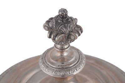 Lot 69 - A George V silver trophy cup and cover