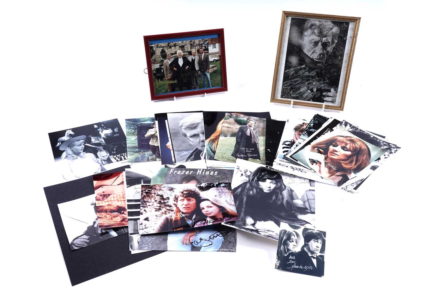 Lot 326 - A collection of signed Doctor Who photographs