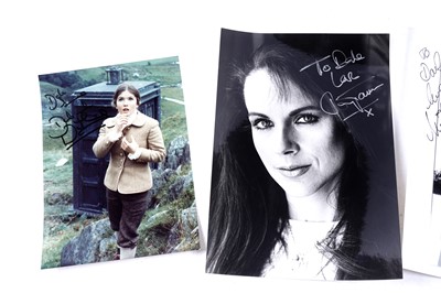 Lot 326 - A collection of signed Doctor Who photographs