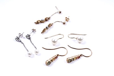 Lot 86 - Contemporary gemstone pendant earrings